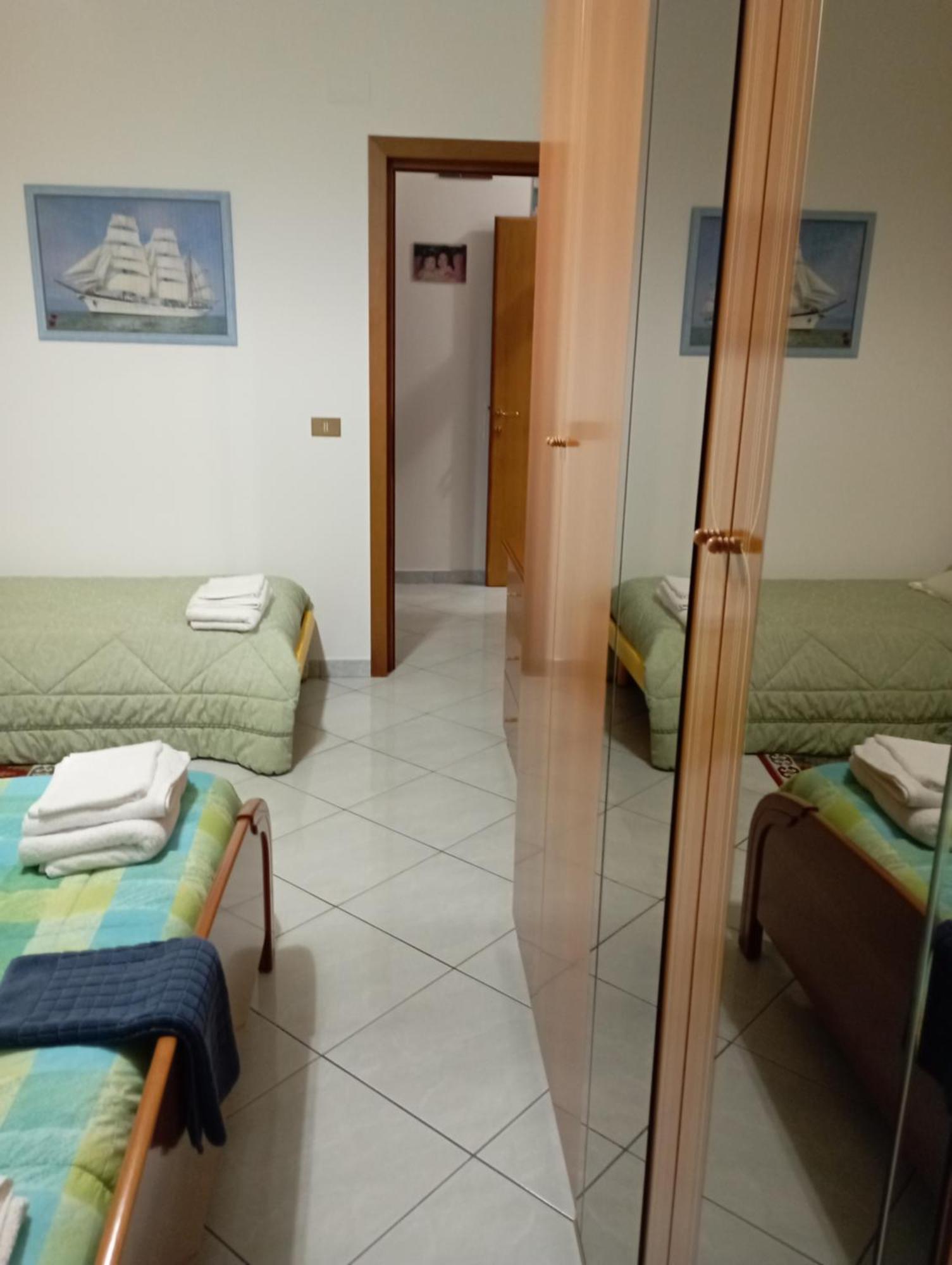 B&B I Tre Ulivi Morro dʼOro Exteriör bild