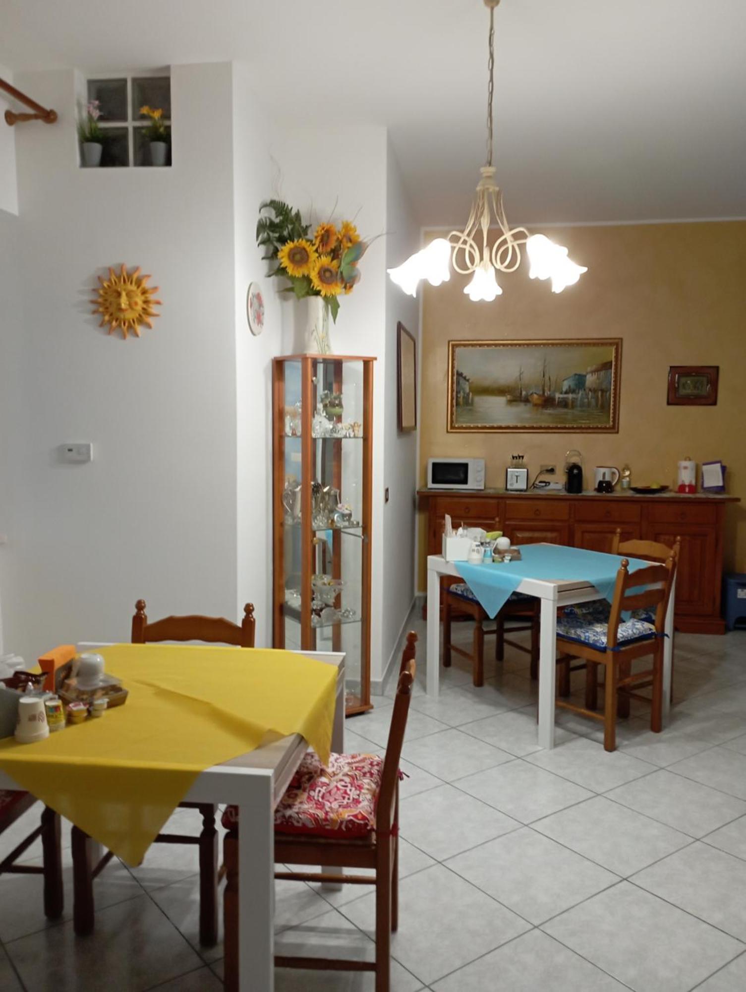B&B I Tre Ulivi Morro dʼOro Exteriör bild